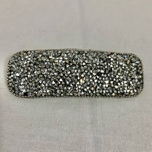 Hairpin studded with stones